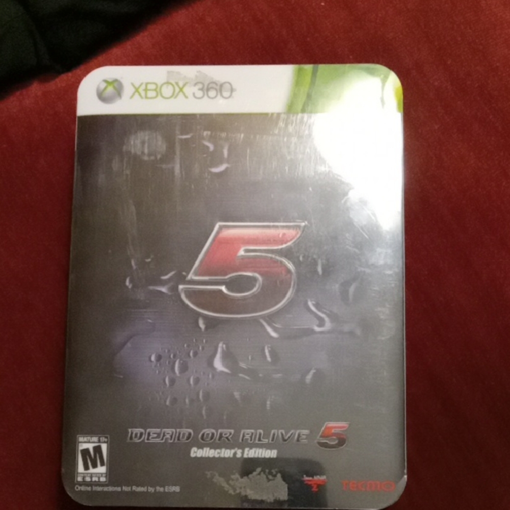 Dead or Alive 5 Collector's Edition - Silver/Red